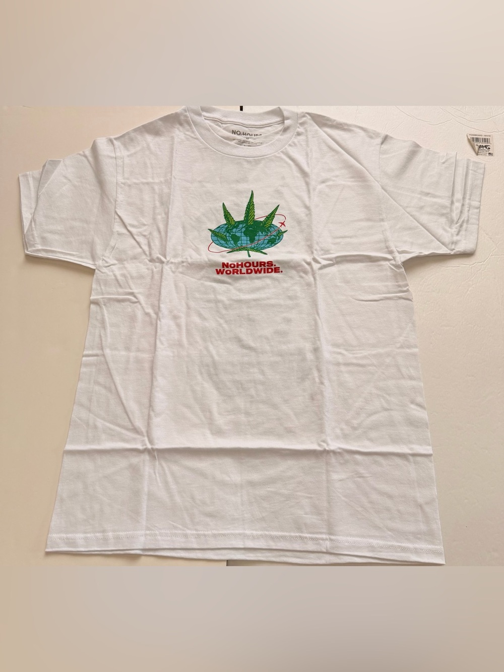 NoHours Worldwide 100% Cotton Graphic Tee Men’s Medium White Streetwear